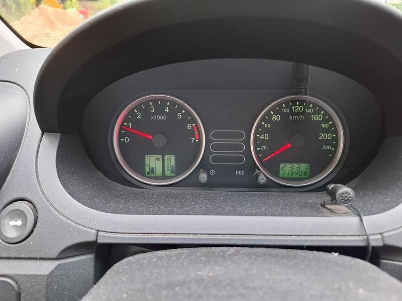 Grau Gebraucht 2005 Ford Fiesta Kleinwagen | 580 € (Superpreis) - Bild 1/4