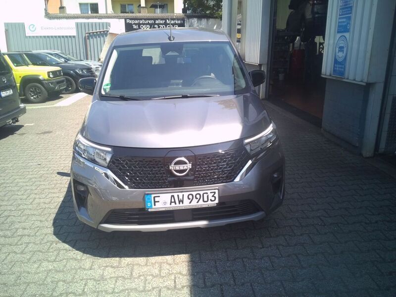 Grau Gebraucht 2024 Nissan Townstar N-Connecta Van | 29.990 € (Teuer) - Bild 1/4