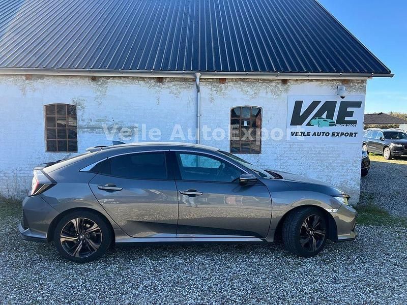 Gebraucht Honda Civic Elegance 129 PS (94 kW) 2017 Grau Limousine