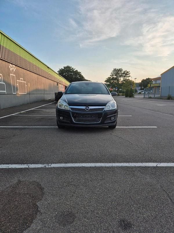 Schwarz Gebraucht 2007 Opel Astra Kleinwagen | 2.350 € (Fairer Preis) - Bild 1/4