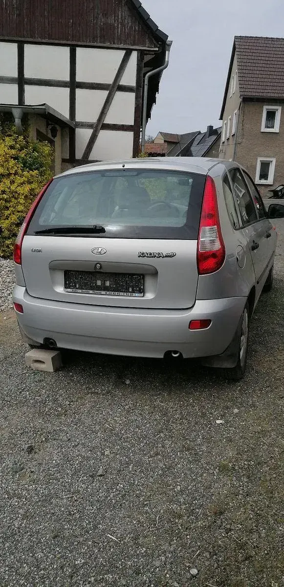 Gebraucht Lada Kalina 82 PS (60 kW) 2007 Silber Limousine