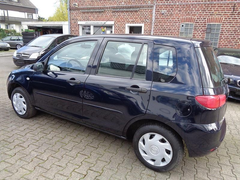 Gebraucht Mazda 2 75 PS (55 kW) 2005 Blau Kleinwagen