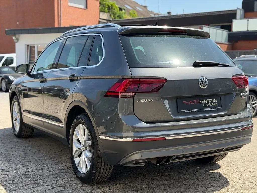 Gebraucht VW Tiguan Highline 179 PS (131 kW) 2017 Grau SUV