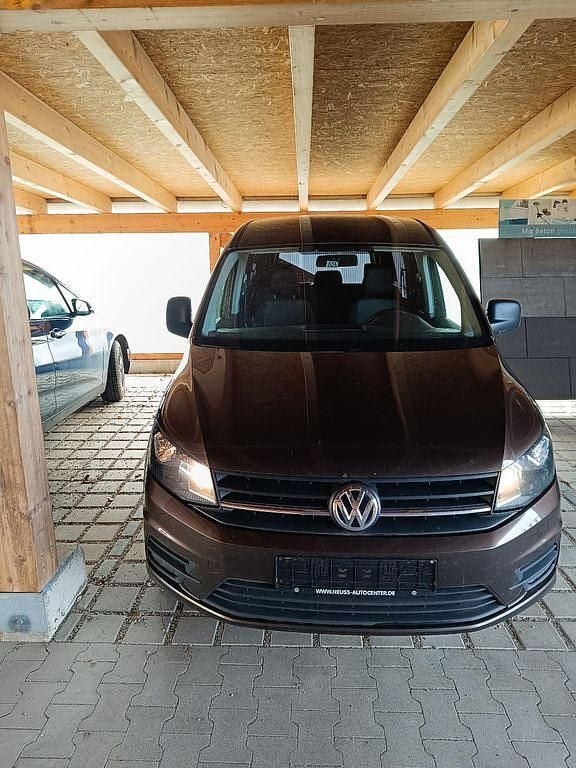 Gebraucht VW Caddy Maxi S 102 PS (75 kW) 2016 Braun Van / Kleinbus
