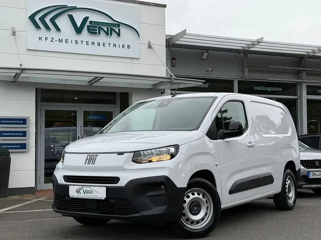 Usata Fiat Doblò 131 CV (96 kW) 2024 Bianco Monovolume