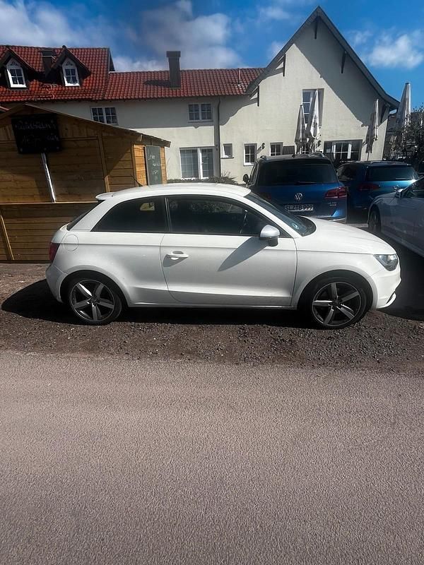 Gebraucht Audi A1 122 PS (89 kW) 2012 Weiß Kleinwagen
