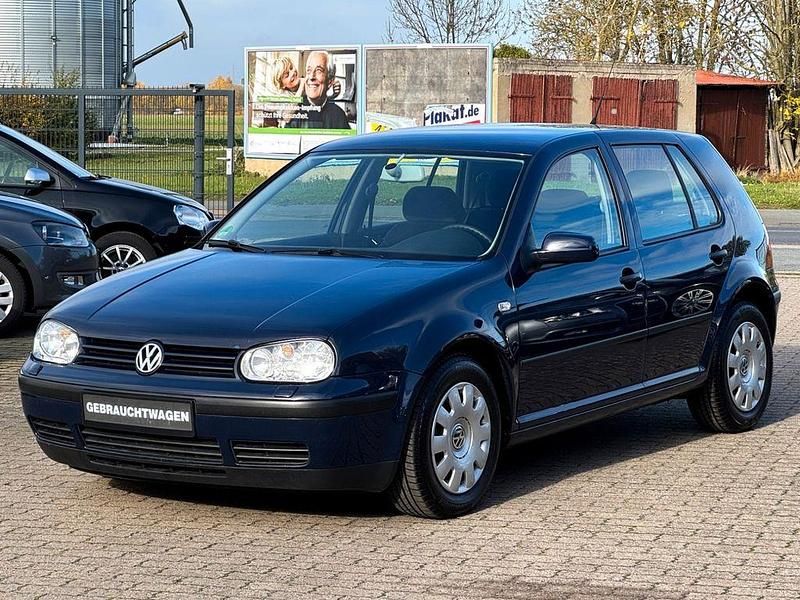 Blau Gebraucht 2002 VW Golf IV Comfortline Limousine | 6.990 € - Bild 1/4