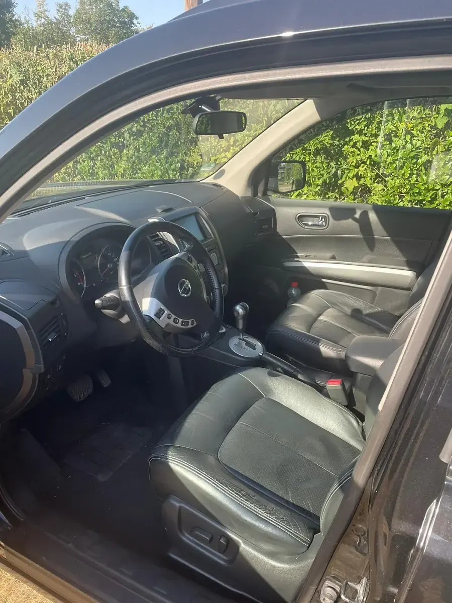 Gebraucht Nissan X-Trail 150 PS (110 kW) 2010 Schwarz SUV