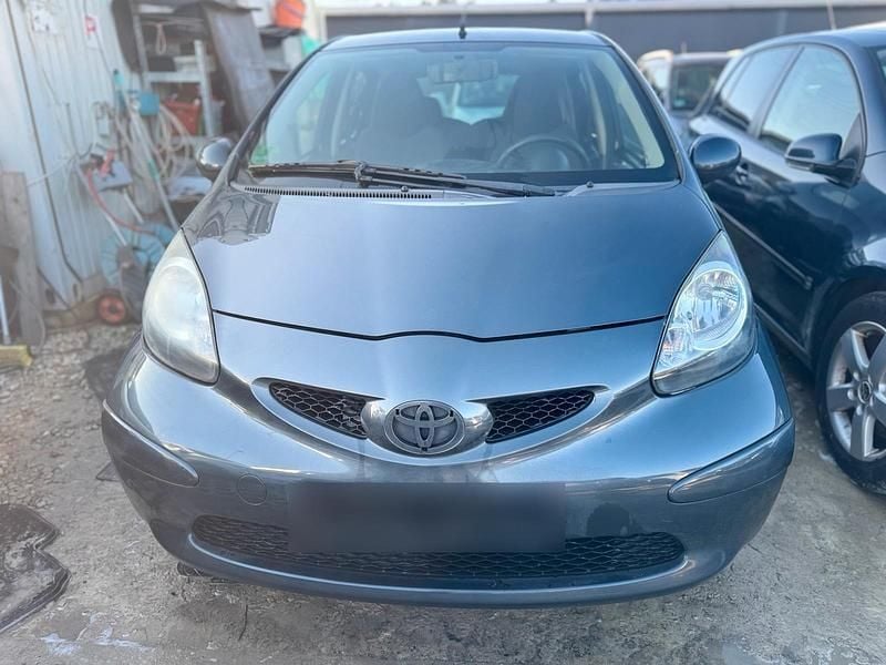 Gebraucht Toyota Aygo 68 PS (50 kW) 2007 Schwarz Kleinwagen