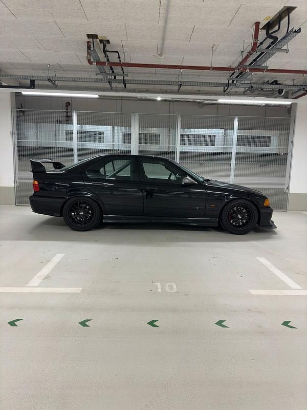 Gebraucht 1996 BMW 323 M Sport Limousine | 18.300 € - Bild 1/4