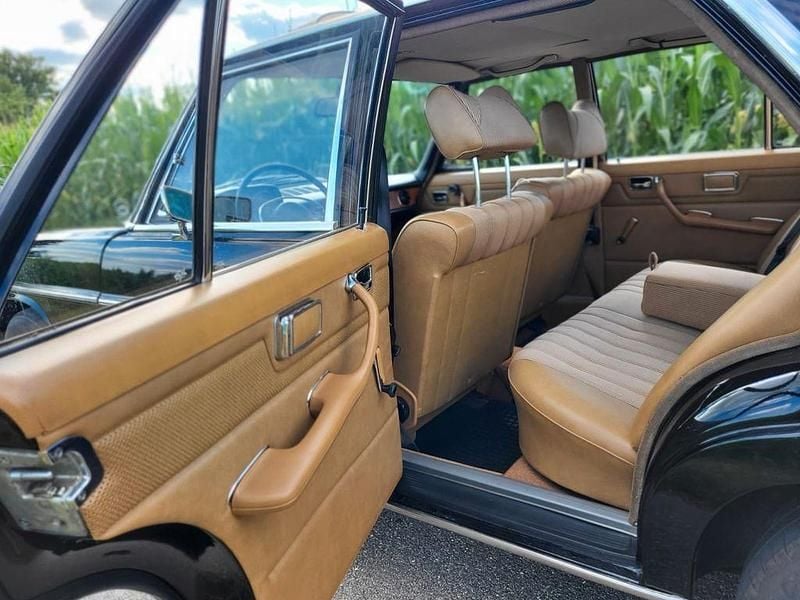 Brugt Mercedes E280 186 HK (136 kW) 1972 Sort Sedan