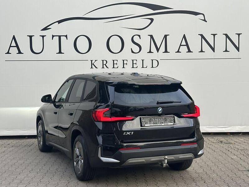 Gebraucht BMW iX1 230 kW (313 PS) 2023 Black sapphire metallic SUV