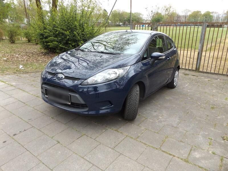 Blau Gebraucht 2009 Ford Fiesta Ambiente Kleinwagen | 1.450 € (Guter Preis) - Bild 1/4