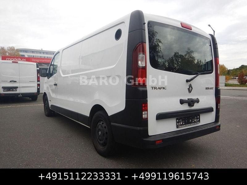 Gebraucht Renault Trafic Komfort 140 PS (102 kW) 2016 Weiß Van / Kleinbus
