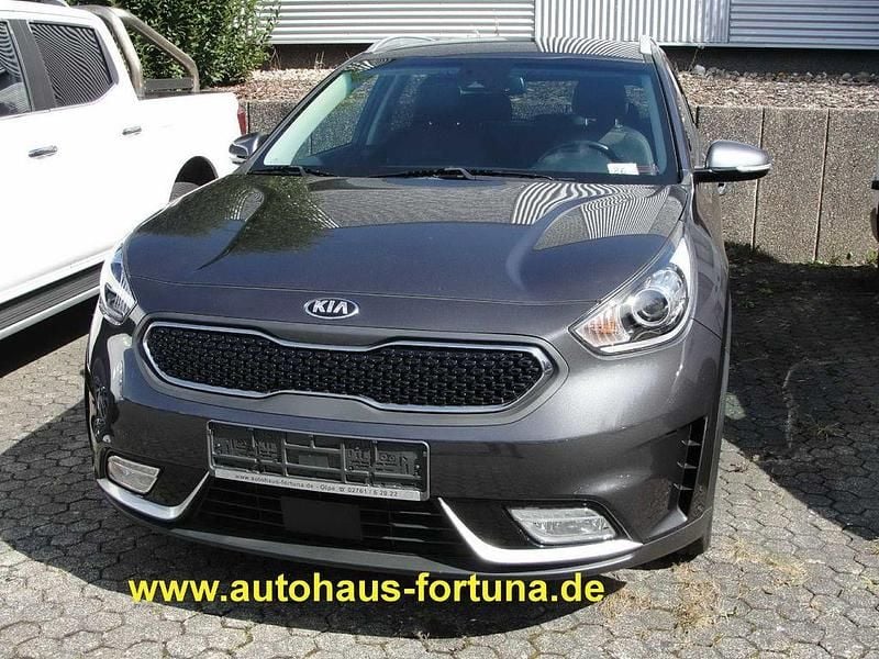 Gebraucht Kia Niro Vision 105 PS (77 kW) 2017 Platinum graphite SUV