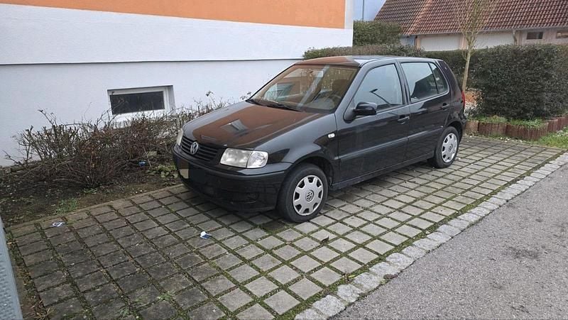 Schwarz Gebraucht 2001 VW Polo Kleinwagen | 750 € (Fairer Preis) - Bild 1/4