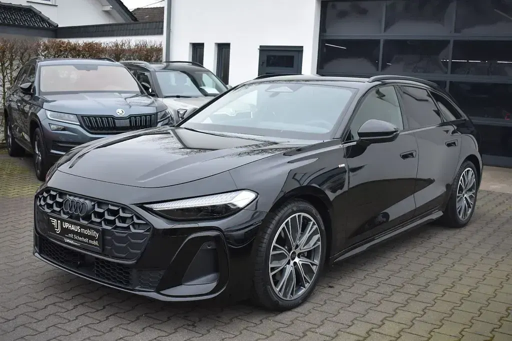 Gebraucht Audi A5 S-Line 204 PS (150 kW) 2025 Schwarz (mythosschwarz metallic) Kombi
