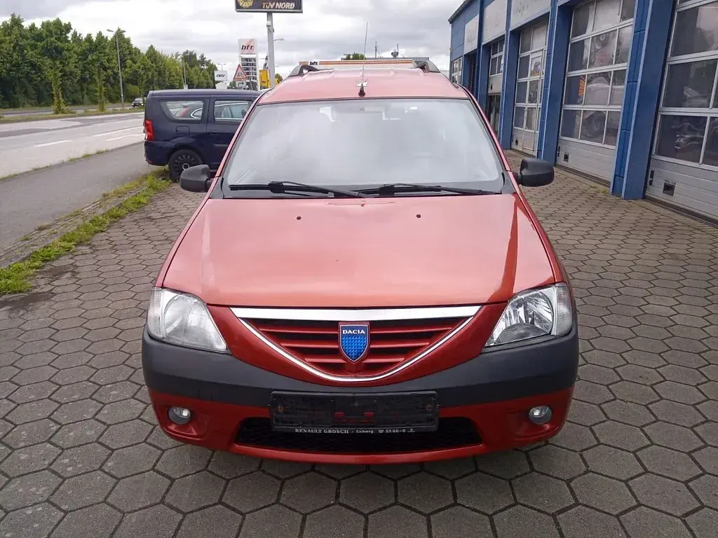 Gebraucht Dacia Logan MCV Lauréate 105 PS (77 kW) 2008 Rot Kombi