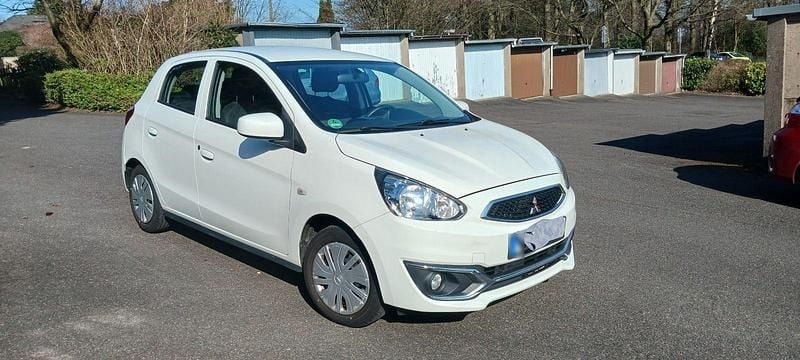 Gebraucht Mitsubishi Space Star 71 PS (52 kW) 2019 Weiß Kleinwagen