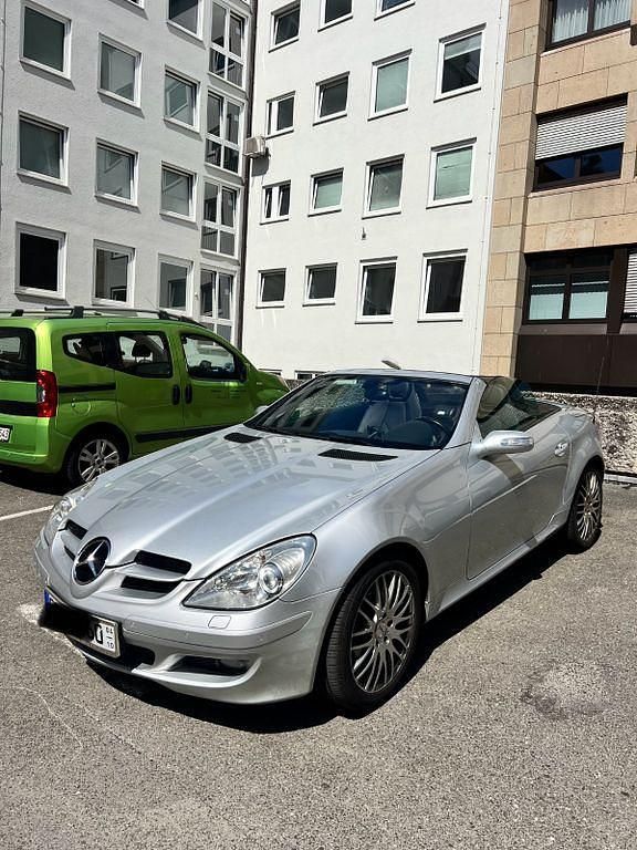 Silber Gebraucht 2006 Mercedes SLK200 Cabrio | 7.500 € (Fairer Preis) - Bild 1/4