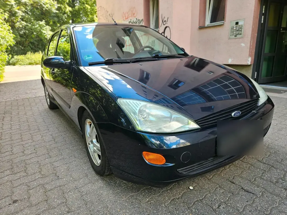 Gebraucht Ford Focus 115 PS (84 kW) 2001 Blau Kleinwagen