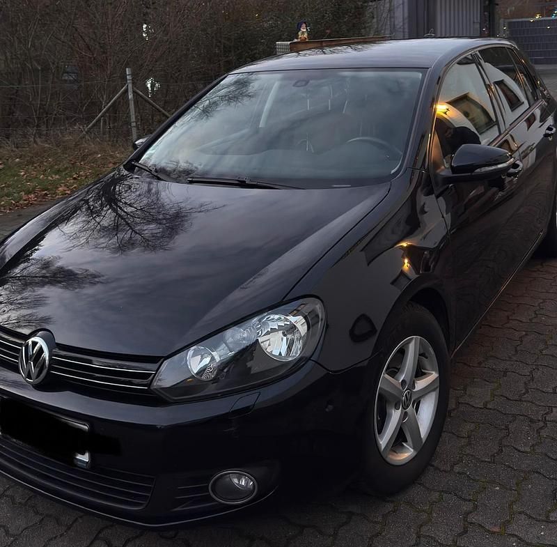 Schwarz Gebraucht 2010 VW Golf VI Team Kleinwagen | 3.500 € (Guter Preis) - Bild 1/4