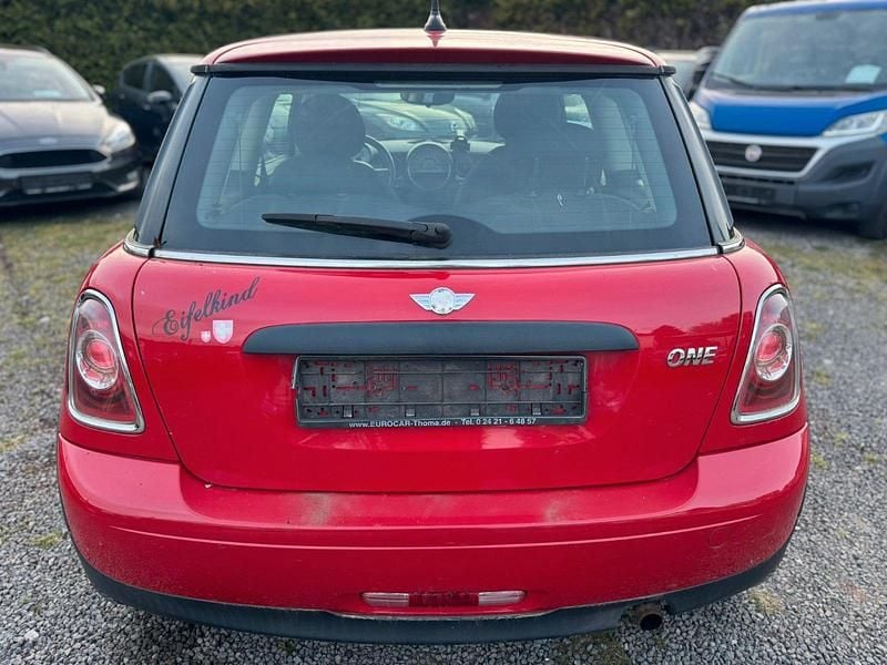 Second-hand Mini ONE 75 CP (55 kW) 2011 Roșu Hatchback