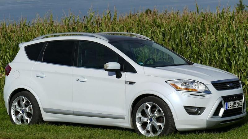 Weiß Gebraucht 2010 Ford Kuga Individual SUV | 6.100 € (Fairer Preis) - Bild 1/4