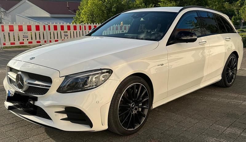 Weiß Gebraucht 2018 Mercedes C43 AMG AMG Kombi | 30.000 € (Fairer Preis) - Bild 1/4