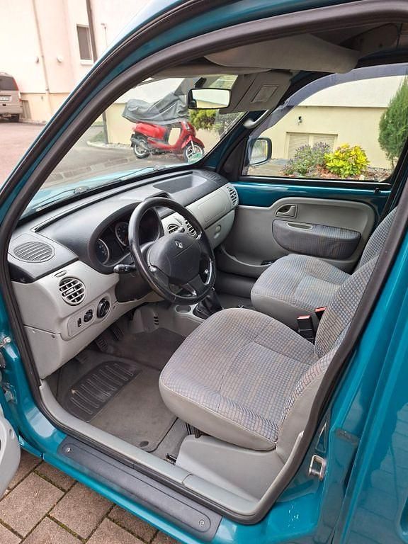 Gebraucht Renault Kangoo Expression 95 PS (69 kW) 2006 Grün Van / Kleinbus