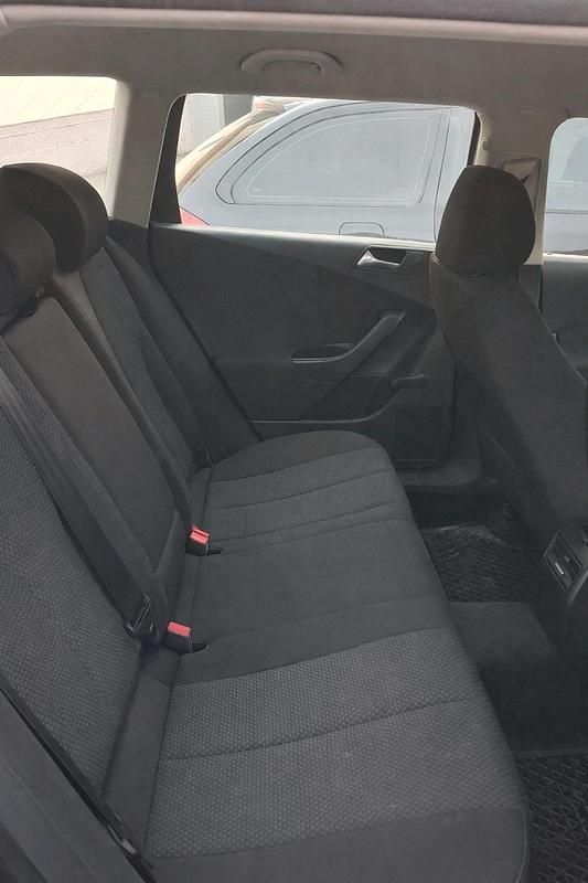 Gebraucht VW Passat 160 PS (117 kW) 2011 Kombi