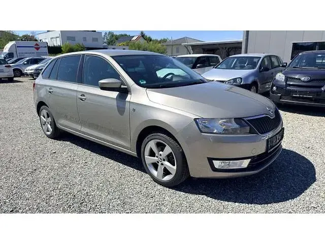 Gebraucht Skoda Rapid 86 PS (63 kW) 2015 Beige Kleinwagen
