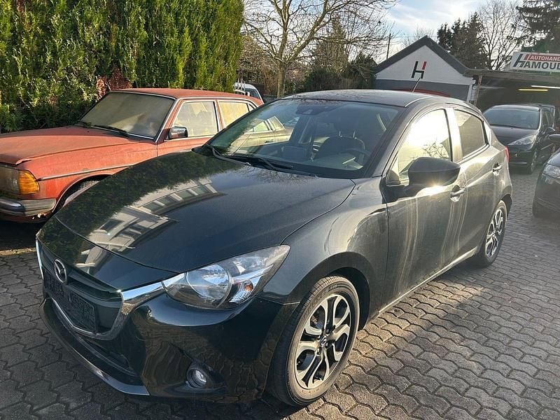 Schwarz Gebraucht 2016 Mazda 2 Nakama Kleinwagen | 8.990 € (Fairer Preis) - Bild 1/4