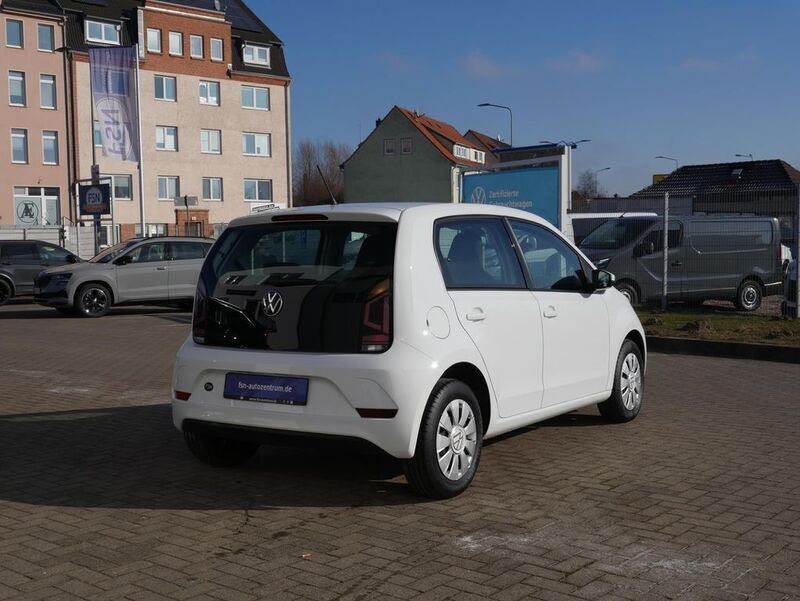 Gebraucht VW up! Move 65 PS (47 kW) 2021 Weiß Kleinwagen