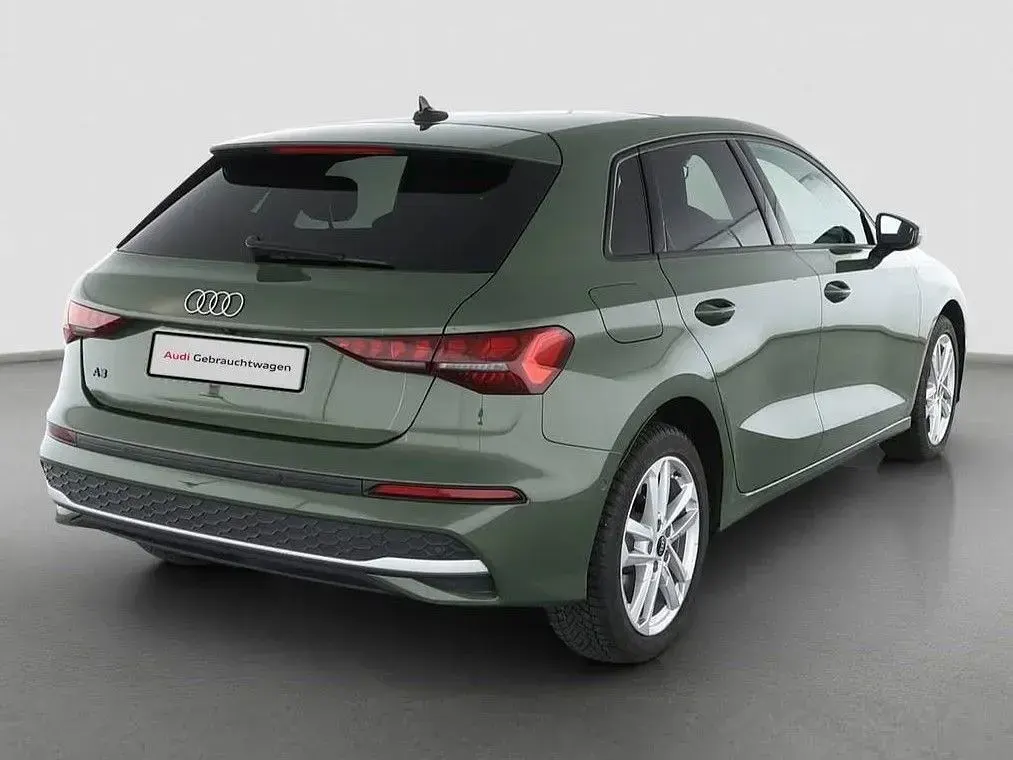Gebraucht Audi A3 Advanced 116 PS (85 kW) 2025 Distriktgrün metallic Limousine