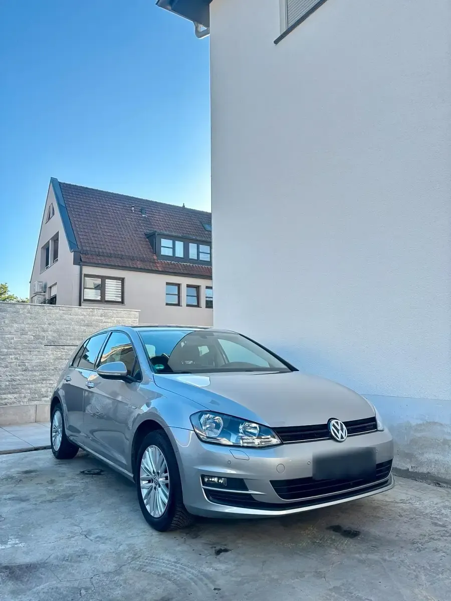 Używany VW Golf VII Edition 86 KM (63 kW) 2014 Szary Sedan/Limuzyna