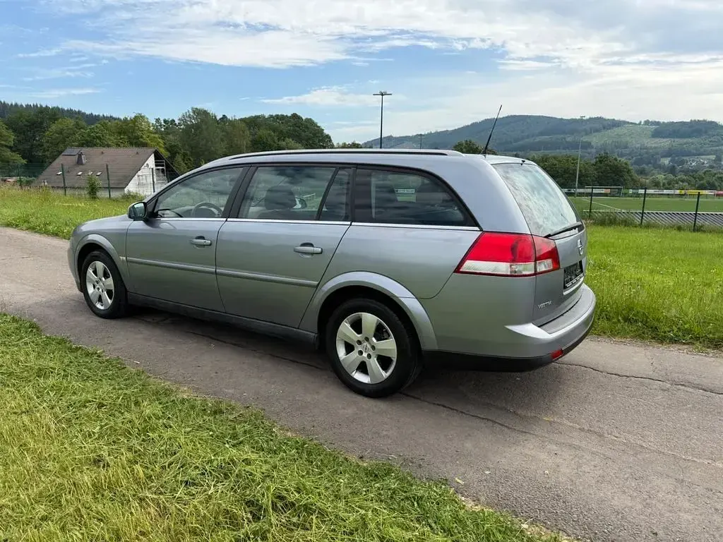 Gebraucht Opel Vectra Elegance 120 PS (88 kW) 2004 Silber Limousine