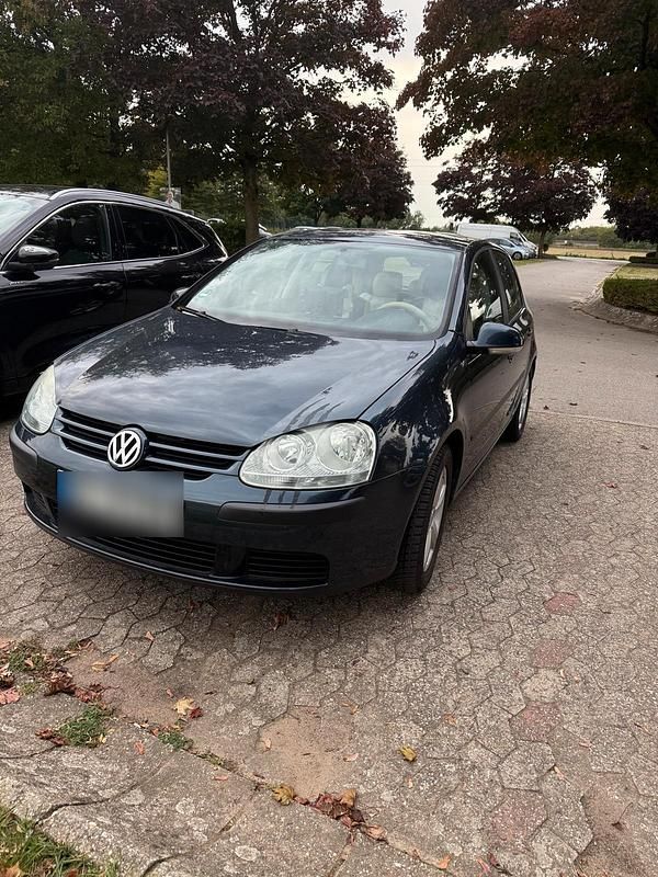 Blau Gebraucht 2004 VW Golf V Limousine | 2.850 € (Fairer Preis) - Bild 1/4