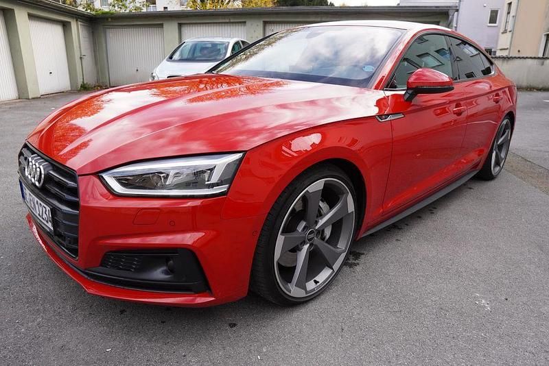 Rot Gebraucht 2018 Audi A5 Sportback Sport Kleinwagen | 28.990 € (Guter Preis) - Bild 1/4