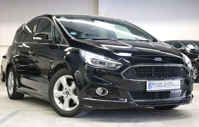 Schwarz Gebraucht 2018 Ford S-MAX ST-Line Van / Kleinbus | 15.990 € (Etwas zu teuer) - Bild 1/4