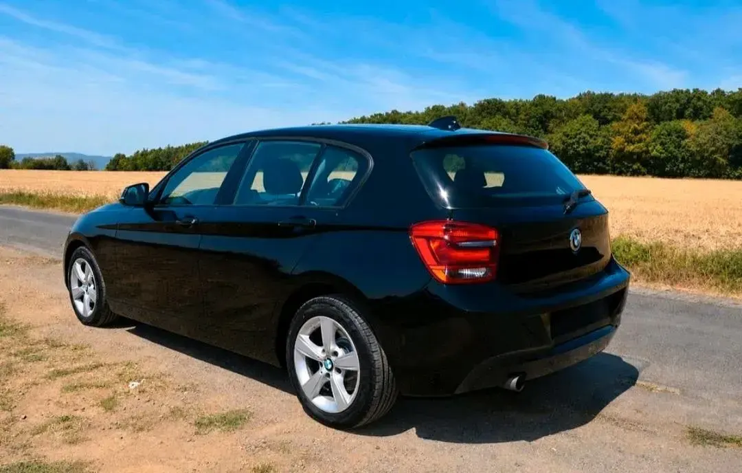 Gebraucht BMW 116 Sport Line 136 PS (100 kW) 2015 Schwarz Kleinwagen