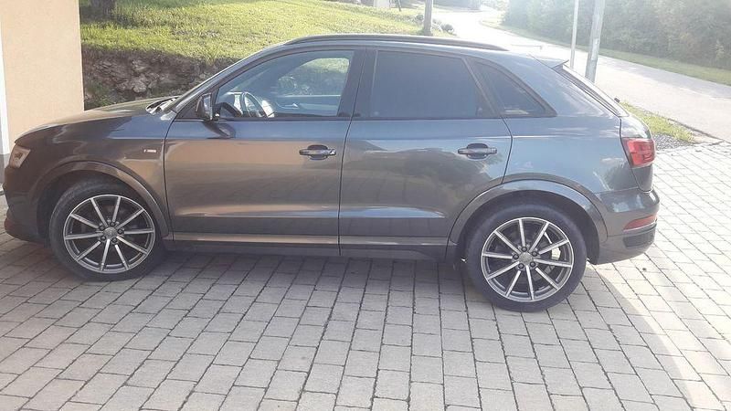 Gebraucht Audi Q3 Sport 150 PS (110 kW) 2017 Grau SUV