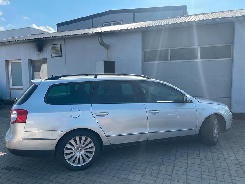 Gebraucht VW Passat 140 PS (102 kW) 2008 Silber Kombi