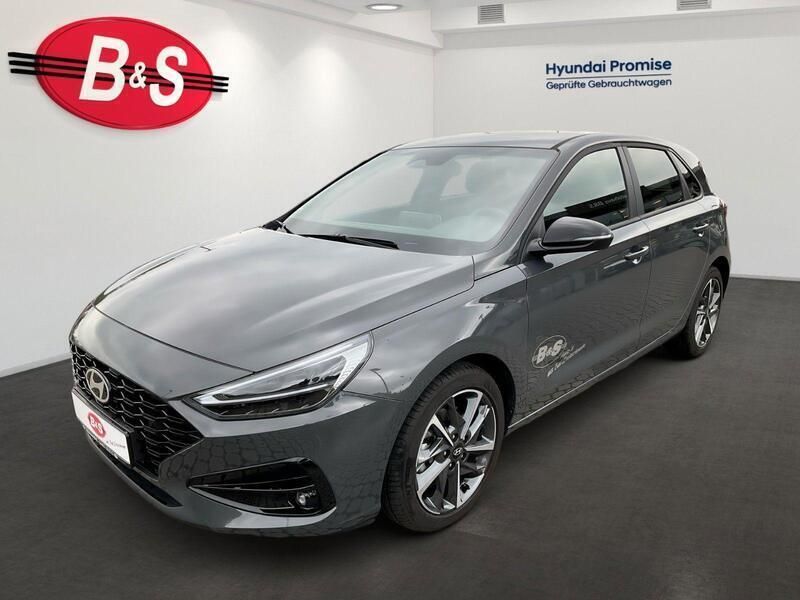 Grau Gebraucht 2024 Hyundai i30 Advantage Limousine | 20.750 € (Fairer Preis) - Bild 1/4