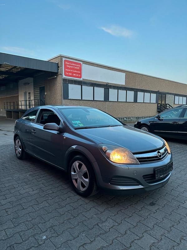 Silber Gebraucht 2006 Opel Astra GTC Kleinwagen | 3.700 € (Teuer) - Bild 1/4