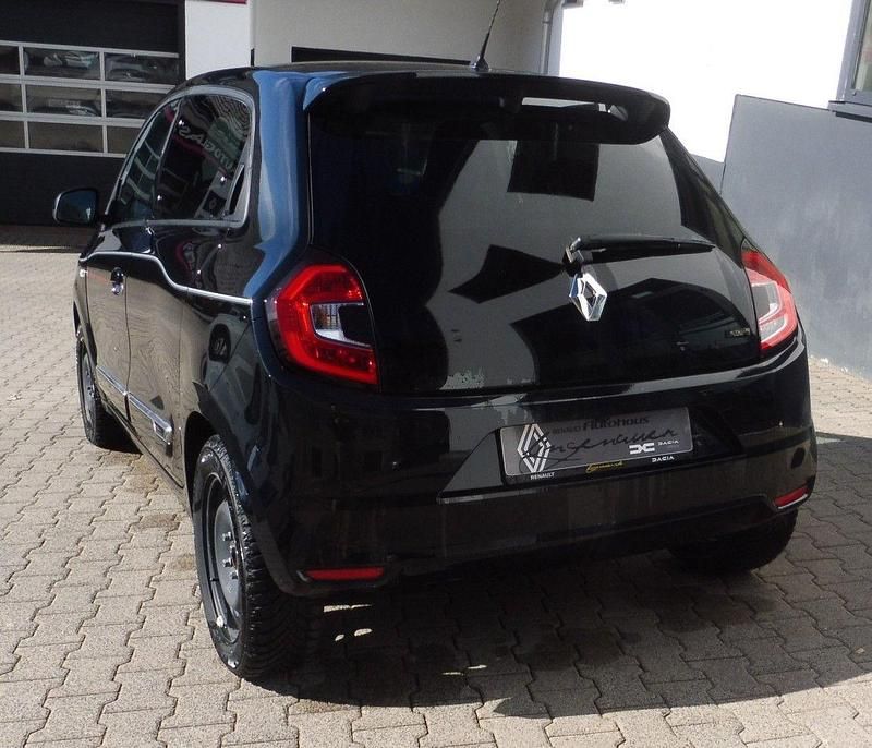 Używany Renault Twingo Techno 60 kW (82 KM) 2024 Czarny Hatchback