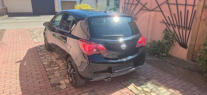 Second-hand Opel Corsa Active 90 CP (66 kW) 2016 Negru Hatchback