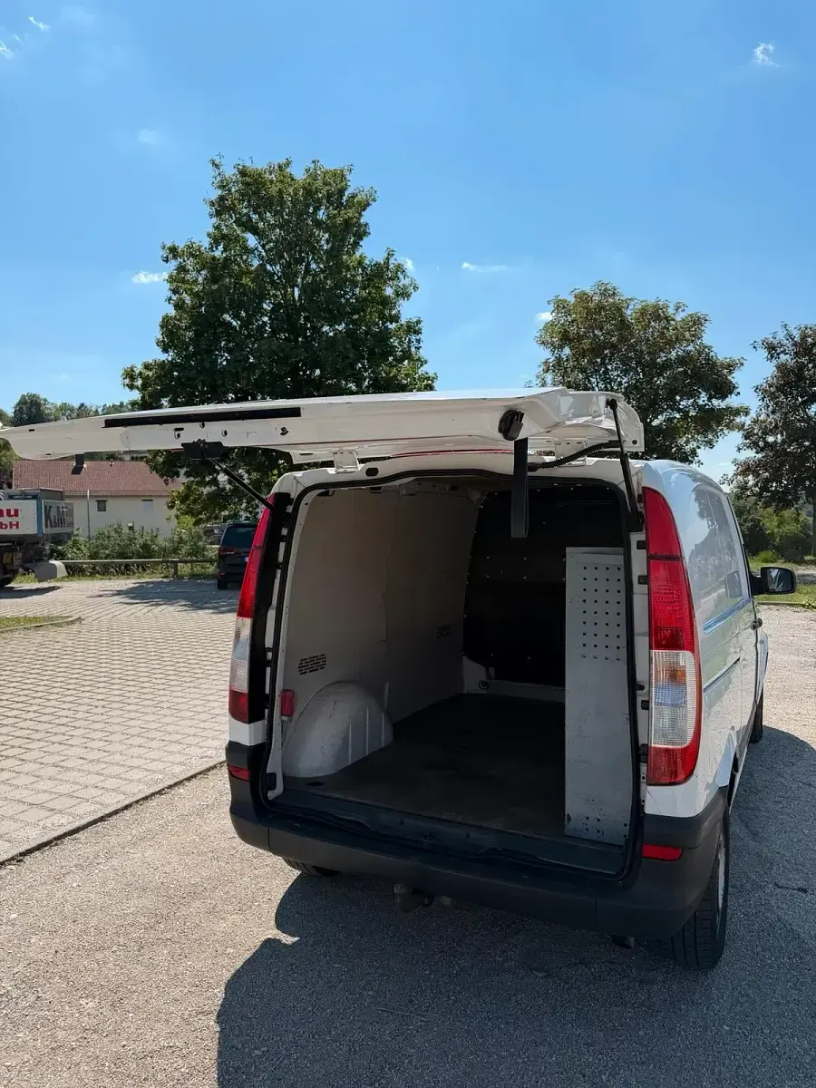 Gebraucht Mercedes Vito 95 PS (69 kW) 2010 Weiß Van