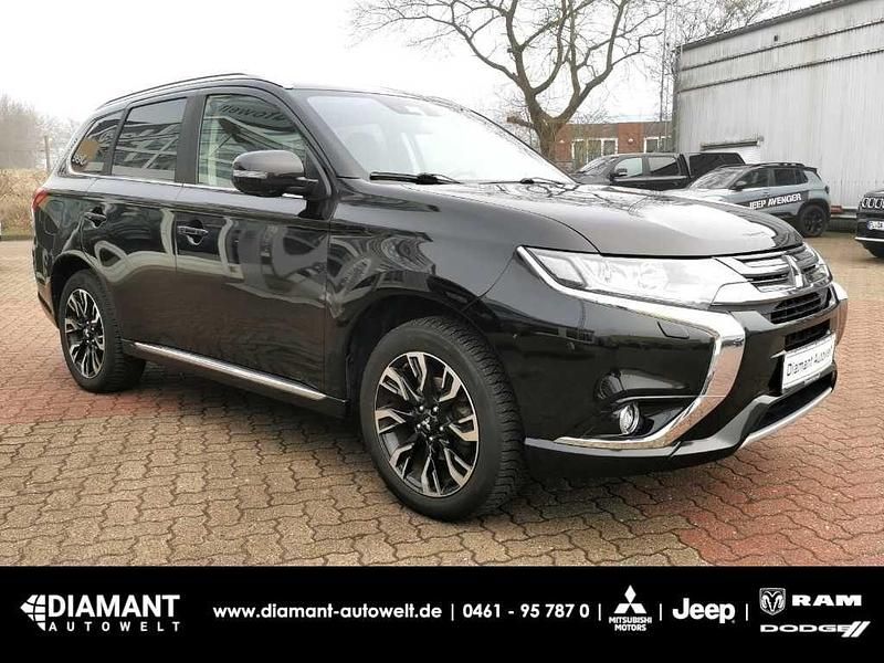Gebraucht Mitsubishi Outlander P-HEV Plus 121 PS (88 kW) 2018 Schwarz SUV