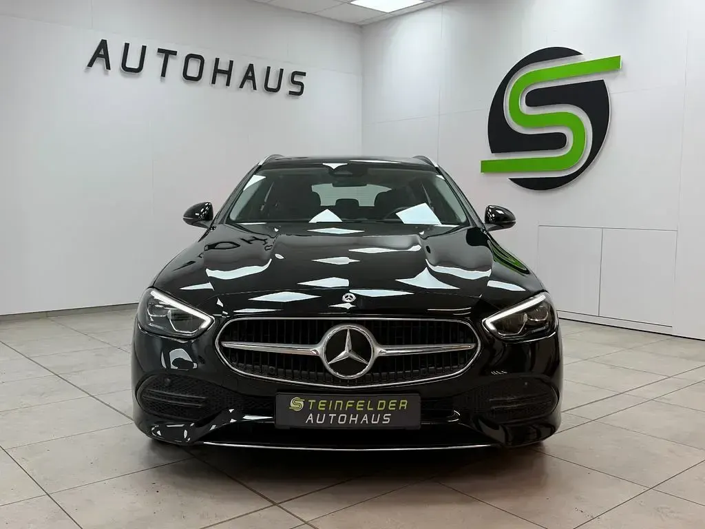 Gebraucht Mercedes C220 Avantgarde 200 PS (147 kW) 2021 Schwarz Limousine